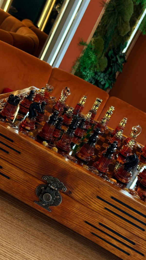 Шахова скриня з бурштином та епоксидною смолою XL