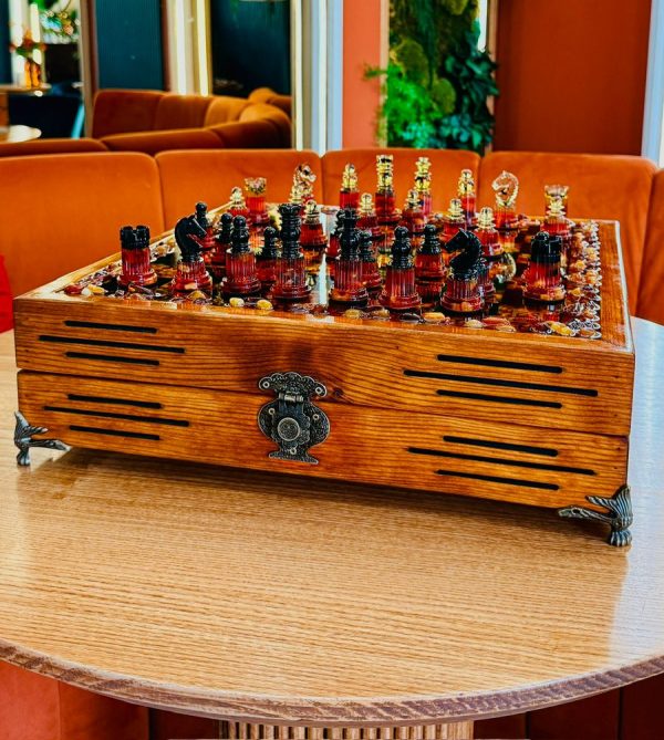 Шахова скриня з бурштином та епоксидною смолою XL