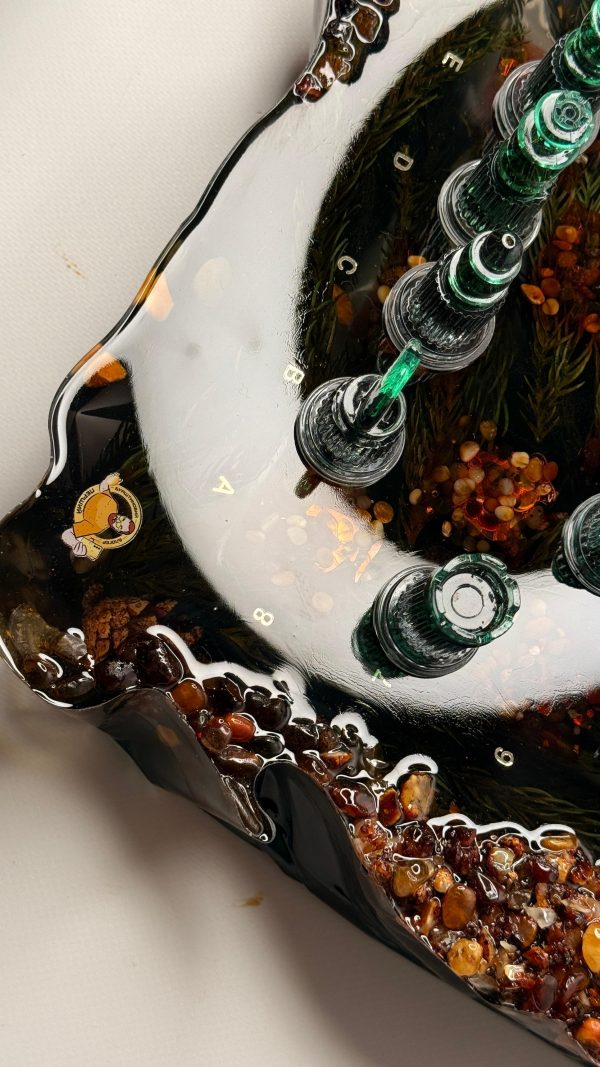 Колекційні шахи з епоксидної смоли, кедру та бурштину у вигляді Айсбергу "Бурштинова Легенда"