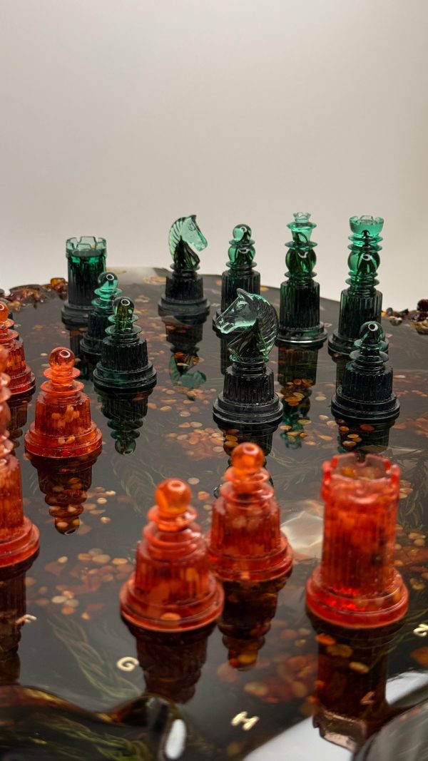 Колекційні шахи з епоксидної смоли, кедру та бурштину у вигляді Айсбергу "Бурштинова Легенда"
