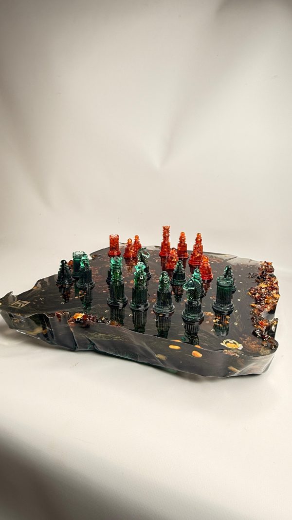 Колекційні шахи з епоксидної смоли, кедру та бурштину у вигляді Айсбергу "Бурштинова Легенда"