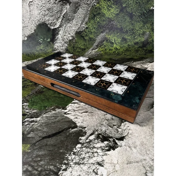 eksklyuzivniy-nab-r-z-dereva-gartovanogo-skla-3-v-1-shahi-shashki-nardi-15-1000x1000 Подарунковий набір з дерева і гартованого скла: 3 в 1 — нарди, шахи, шашки