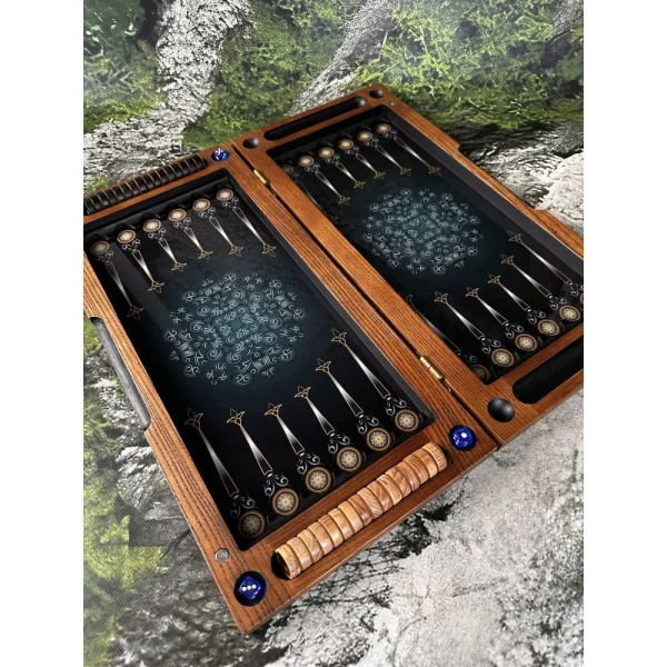 eksklyuzivniy-nab-r-z-dereva-gartovanogo-skla-3-v-1-shahi-shashki-nardi-17-1000x1000 Подарунковий набір з дерева і гартованого скла: 3 в 1 — нарди, шахи, шашки