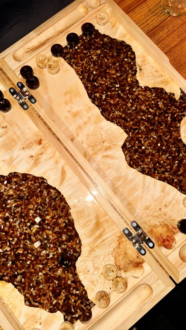 Ексклюзивні нарди з бурштину, капового клену та епоксидної смоли