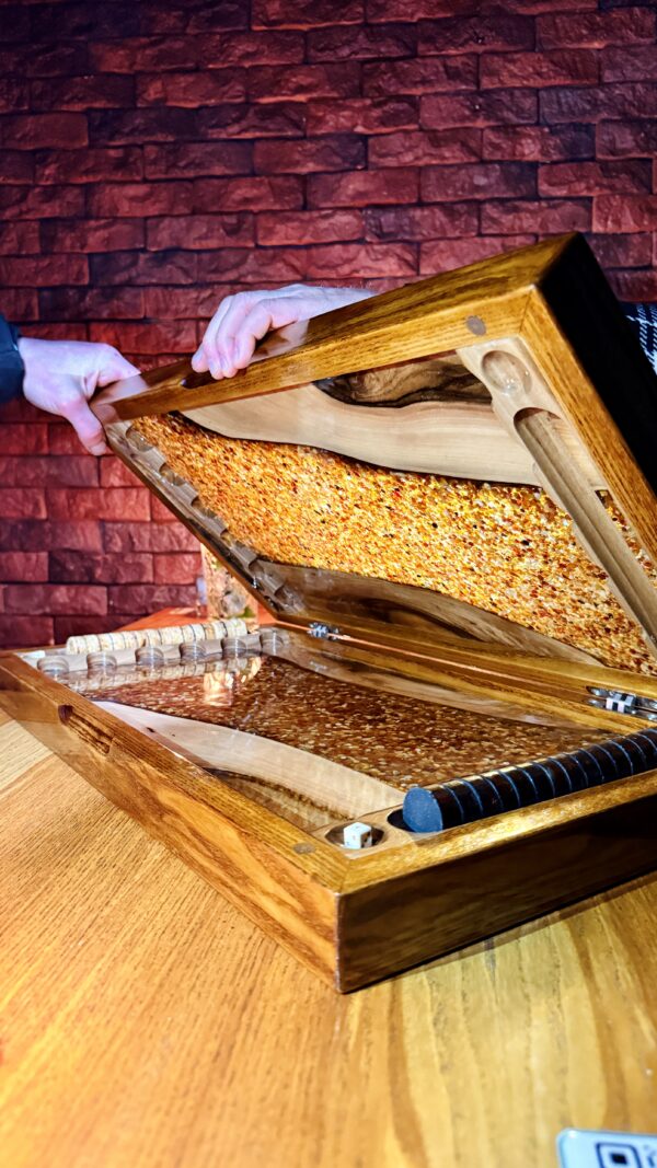 IMG_3401 Ексклюзивні нарди з бурштину, горіха та епоксидної смоли