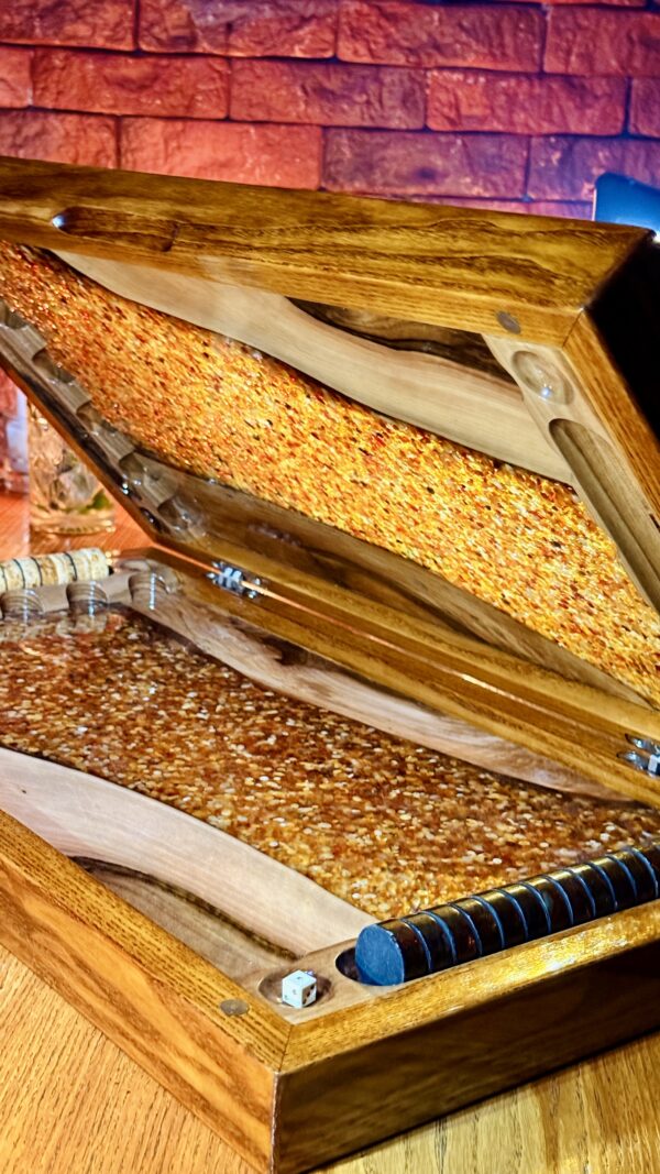 IMG_3406 Ексклюзивні нарди з бурштину, горіха та епоксидної смоли