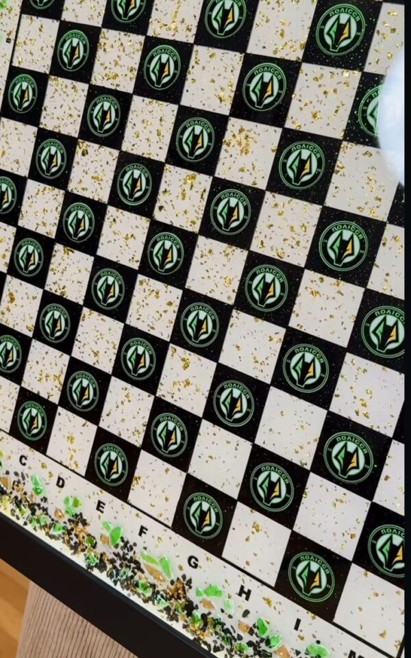 Корпоративні подарункові шахи із Вашим логотипом